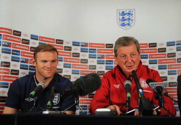 Hơn nữa, dù mới 26 tuổi nhưng Rooney có ‘thâm niên’ thi đấu 76 trận trong 9 năm khoác áo tuyển Anh. Với ngần ấy kinh nghiệm thi đấu quốc tế của mình, Rooney sẽ thực sự là đầu tàu cho các ‘đàn em’ trên tuyển như Cleverley, Welbeck, Shelvey, Walcott, Carroll…noi theo.